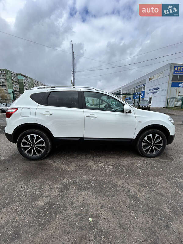 Внедорожник / Кроссовер Nissan Qashqai 2012 в Сумах