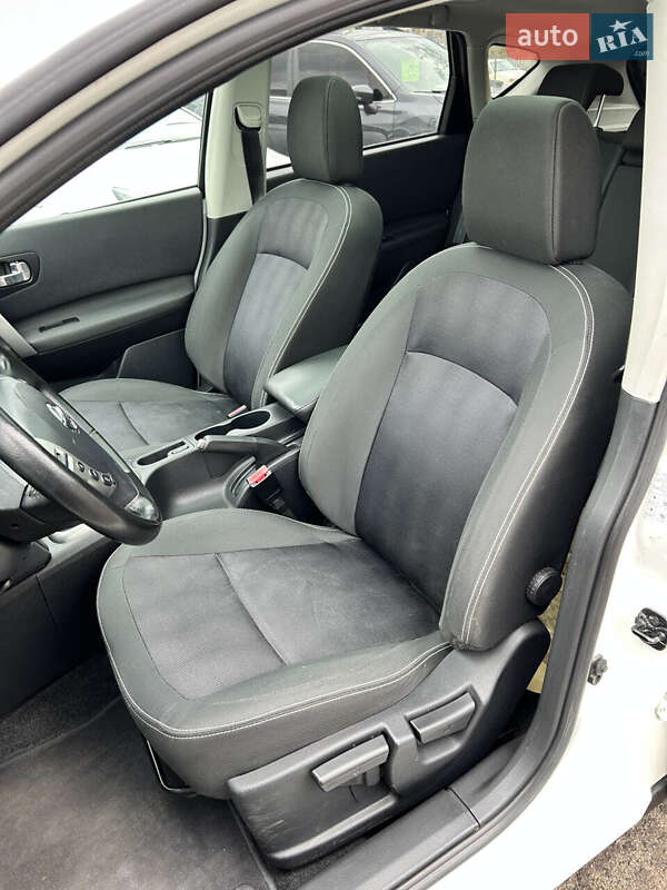 Внедорожник / Кроссовер Nissan Qashqai 2012 в Сумах