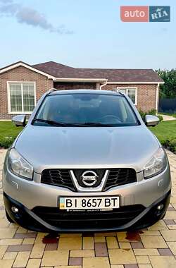 Внедорожник / Кроссовер Nissan Qashqai 2012 в 