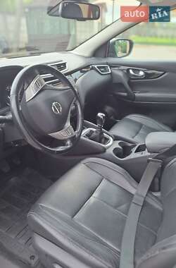 Внедорожник / Кроссовер Nissan Qashqai 2014 в 