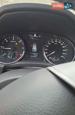 Внедорожник / Кроссовер Nissan Qashqai 2014 в 