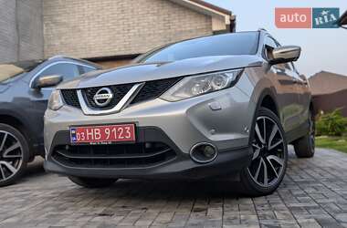 Внедорожник / Кроссовер Nissan Qashqai 2015 в 