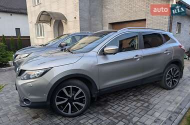 Внедорожник / Кроссовер Nissan Qashqai 2015 в 