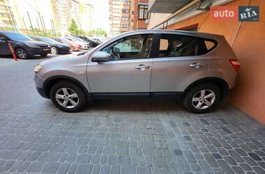Внедорожник / Кроссовер Nissan Qashqai 2010 в 