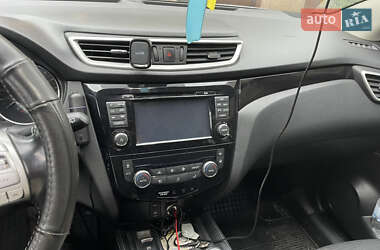 Позашляховик / Кросовер Nissan Qashqai 2017 в 