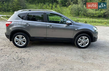 Внедорожник / Кроссовер Nissan Qashqai 2013 в 
