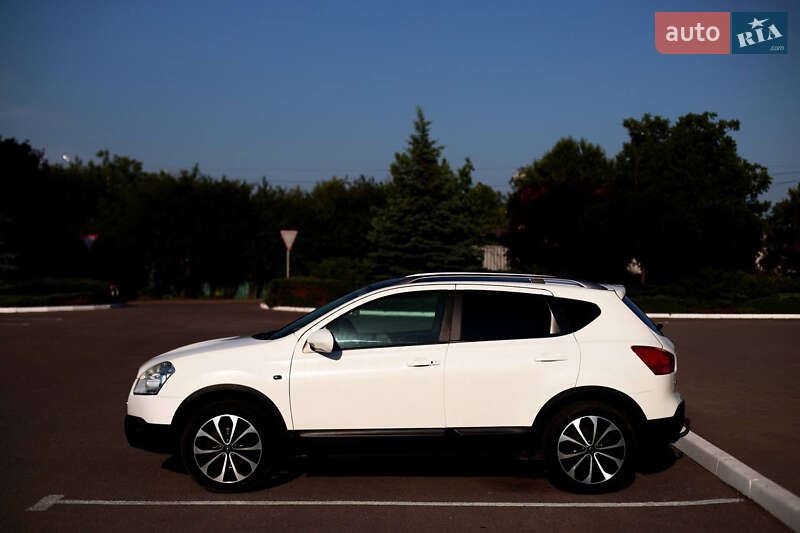 Позашляховик / Кросовер Nissan Qashqai 2009 в Полтаві