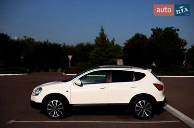 Внедорожник / Кроссовер Nissan Qashqai 2009 в 