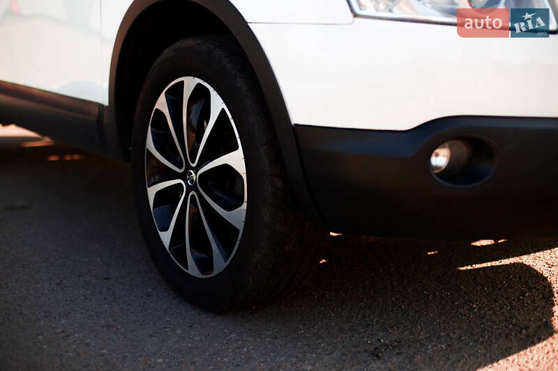 Позашляховик / Кросовер Nissan Qashqai 2009 в Полтаві