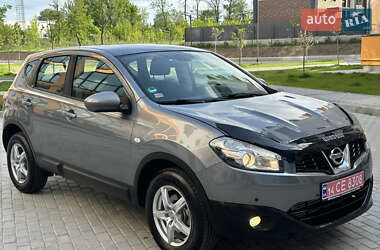 Внедорожник / Кроссовер Nissan Qashqai 2011 в 