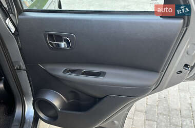 Внедорожник / Кроссовер Nissan Qashqai 2011 в 