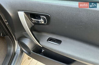 Внедорожник / Кроссовер Nissan Qashqai 2011 в 