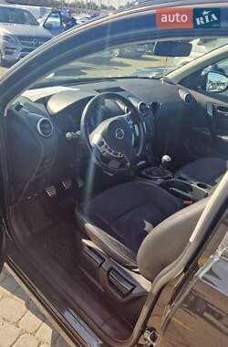 Внедорожник / Кроссовер Nissan Qashqai 2013 в 