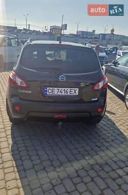 Внедорожник / Кроссовер Nissan Qashqai 2013 в 
