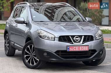 Внедорожник / Кроссовер Nissan Qashqai 2010 в 