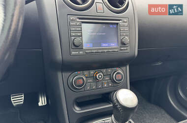 Внедорожник / Кроссовер Nissan Qashqai 2011 в 