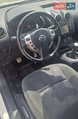 Внедорожник / Кроссовер Nissan Qashqai 2012 в 