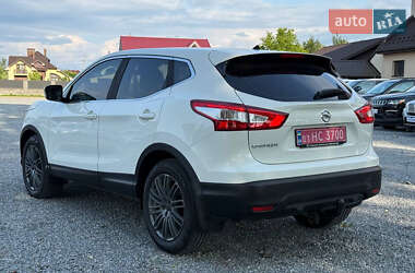 Внедорожник / Кроссовер Nissan Qashqai 2015 в 