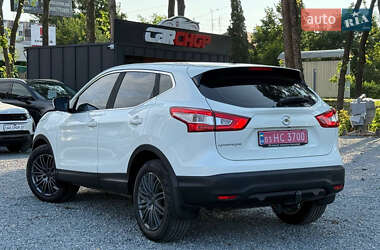 Внедорожник / Кроссовер Nissan Qashqai 2015 в 