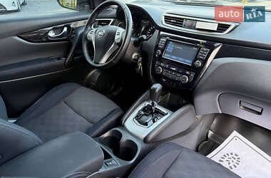 Внедорожник / Кроссовер Nissan Qashqai 2015 в 