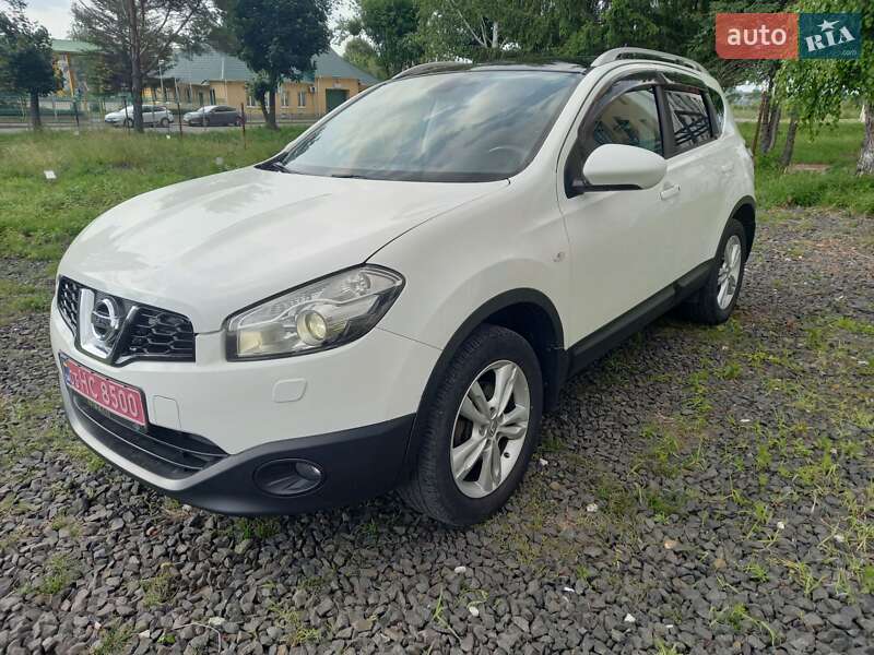Внедорожник / Кроссовер Nissan Qashqai 2011 в 
