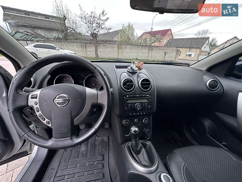Позашляховик / Кросовер Nissan Qashqai 2008 в Сваляві