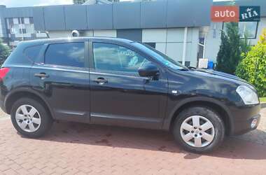 Внедорожник / Кроссовер Nissan Qashqai 2009 в 