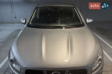 Внедорожник / Кроссовер Nissan Qashqai 2013 в 