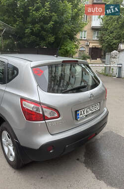Внедорожник / Кроссовер Nissan Qashqai 2013 в 