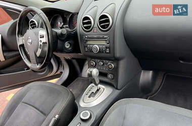 Внедорожник / Кроссовер Nissan Qashqai 2010 в 