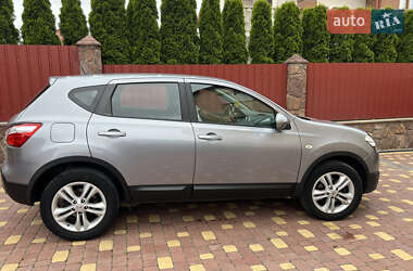 Внедорожник / Кроссовер Nissan Qashqai 2010 в 