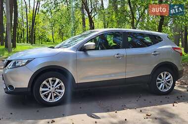 Внедорожник / Кроссовер Nissan Qashqai 2014 в Черкассах