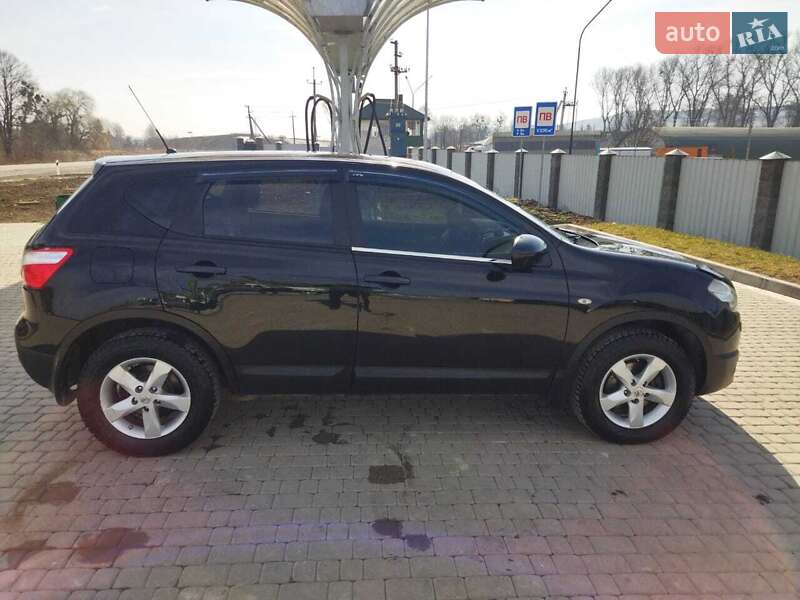 Внедорожник / Кроссовер Nissan Qashqai 2010 в Хмельницком