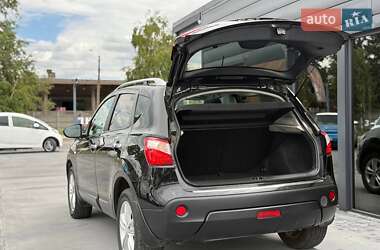 Внедорожник / Кроссовер Nissan Qashqai 2011 в 