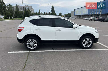 Внедорожник / Кроссовер Nissan Qashqai 2012 в 