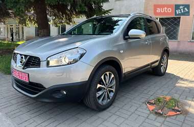 Позашляховик / Кросовер Nissan Qashqai 2011 в Луцьку