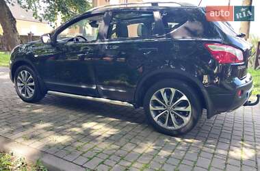 Позашляховик / Кросовер Nissan Qashqai 2010 в Львові