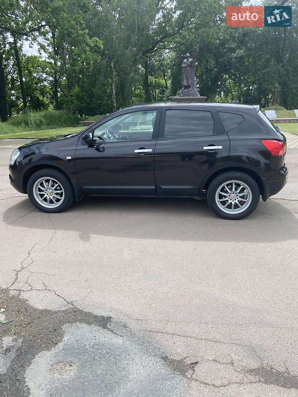 Внедорожник / Кроссовер Nissan Qashqai 2009 в Коростене