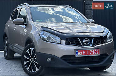 Внедорожник / Кроссовер Nissan Qashqai 2012 в 
