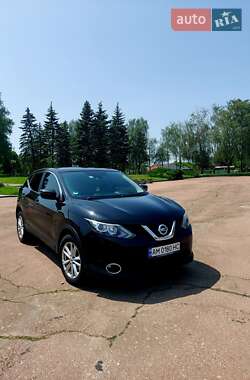 Позашляховик / Кросовер Nissan Qashqai 2015 в Житомирі