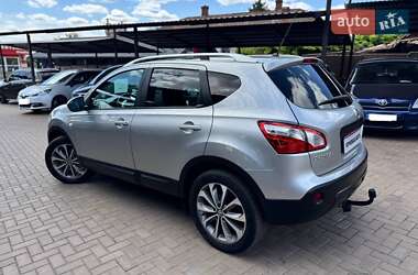 Позашляховик / Кросовер Nissan Qashqai 2010 в 
