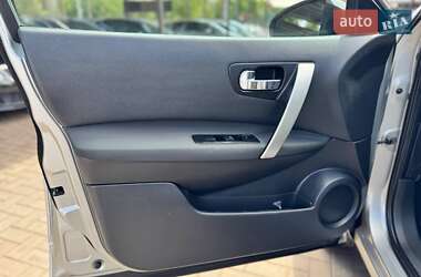 Позашляховик / Кросовер Nissan Qashqai 2010 в 