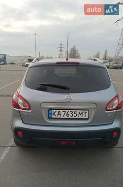 Внедорожник / Кроссовер Nissan Qashqai 2012 в 