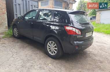 Позашляховик / Кросовер Nissan Qashqai 2011 в Конотопі