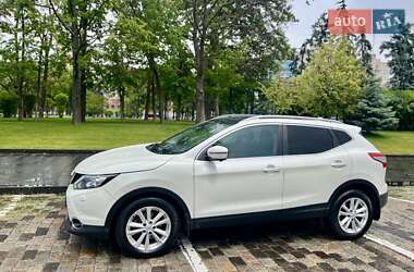 Внедорожник / Кроссовер Nissan Qashqai 2016 в Харькове