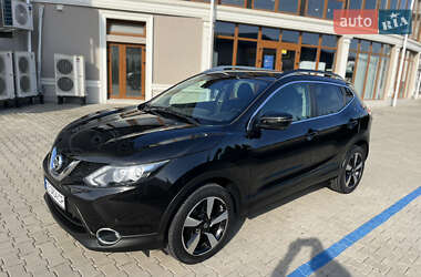Внедорожник / Кроссовер Nissan Qashqai 2015 в 