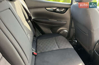 Внедорожник / Кроссовер Nissan Qashqai 2015 в 