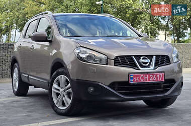 Внедорожник / Кроссовер Nissan Qashqai 2010 в 