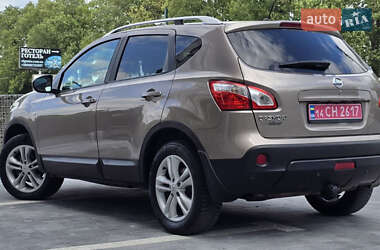 Внедорожник / Кроссовер Nissan Qashqai 2010 в 