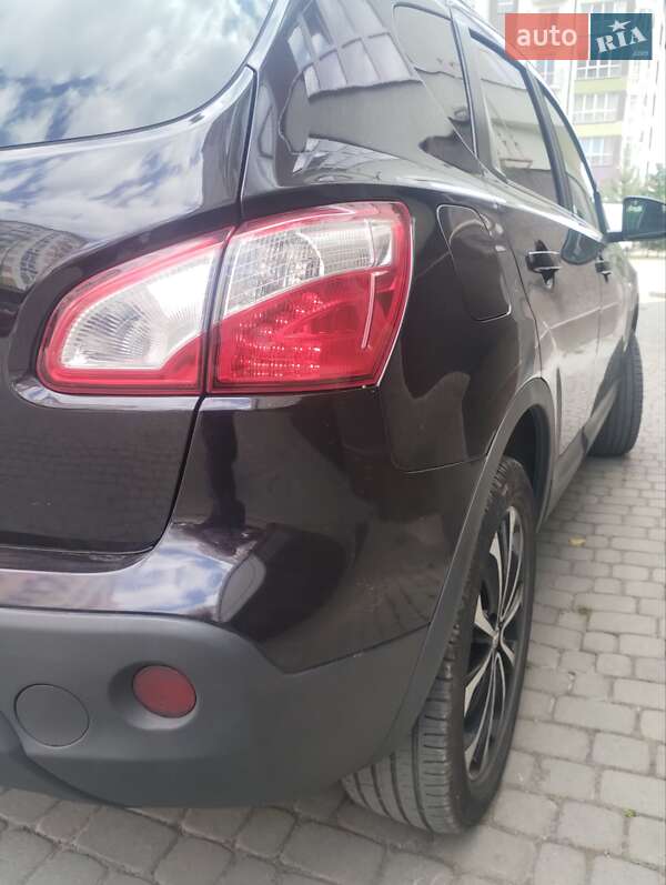 Внедорожник / Кроссовер Nissan Qashqai 2011 в Ивано-Франковске